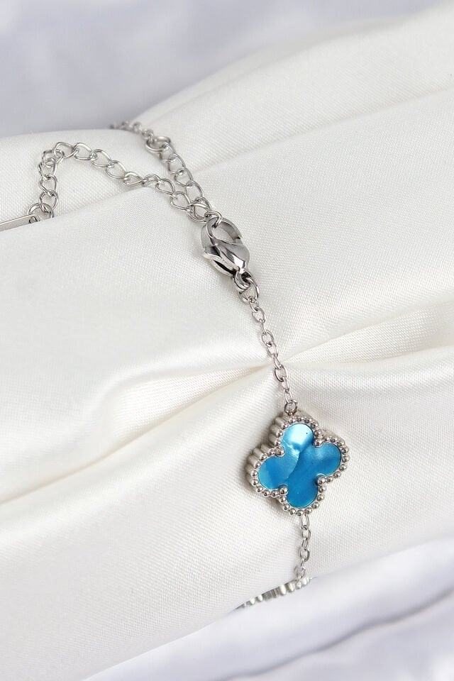 316L Çelik Sedefli Gökyüzü Mavisi Gümüş Renk Yonca Kadın Bileklik