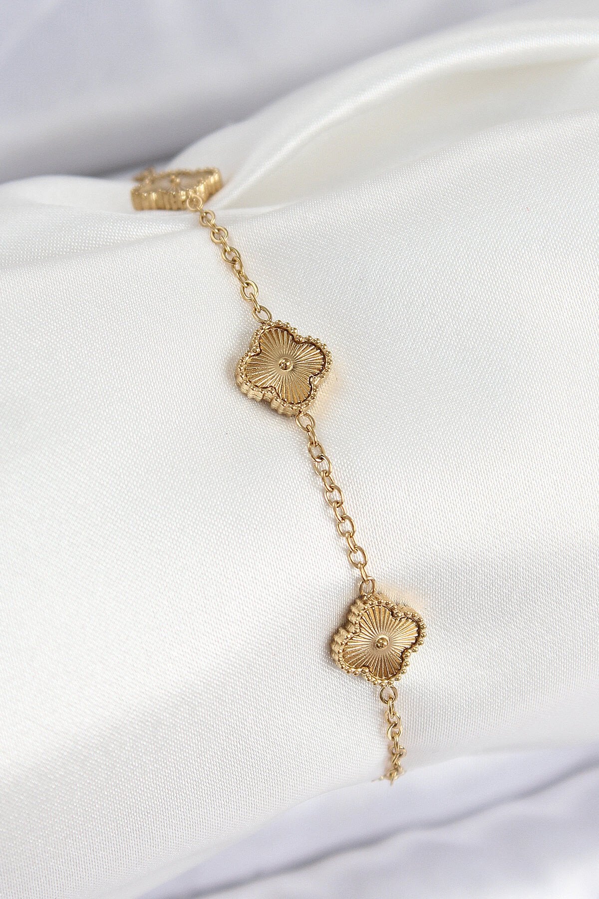 316L Çelik Gold Renk Yonca Kadın Bileklik