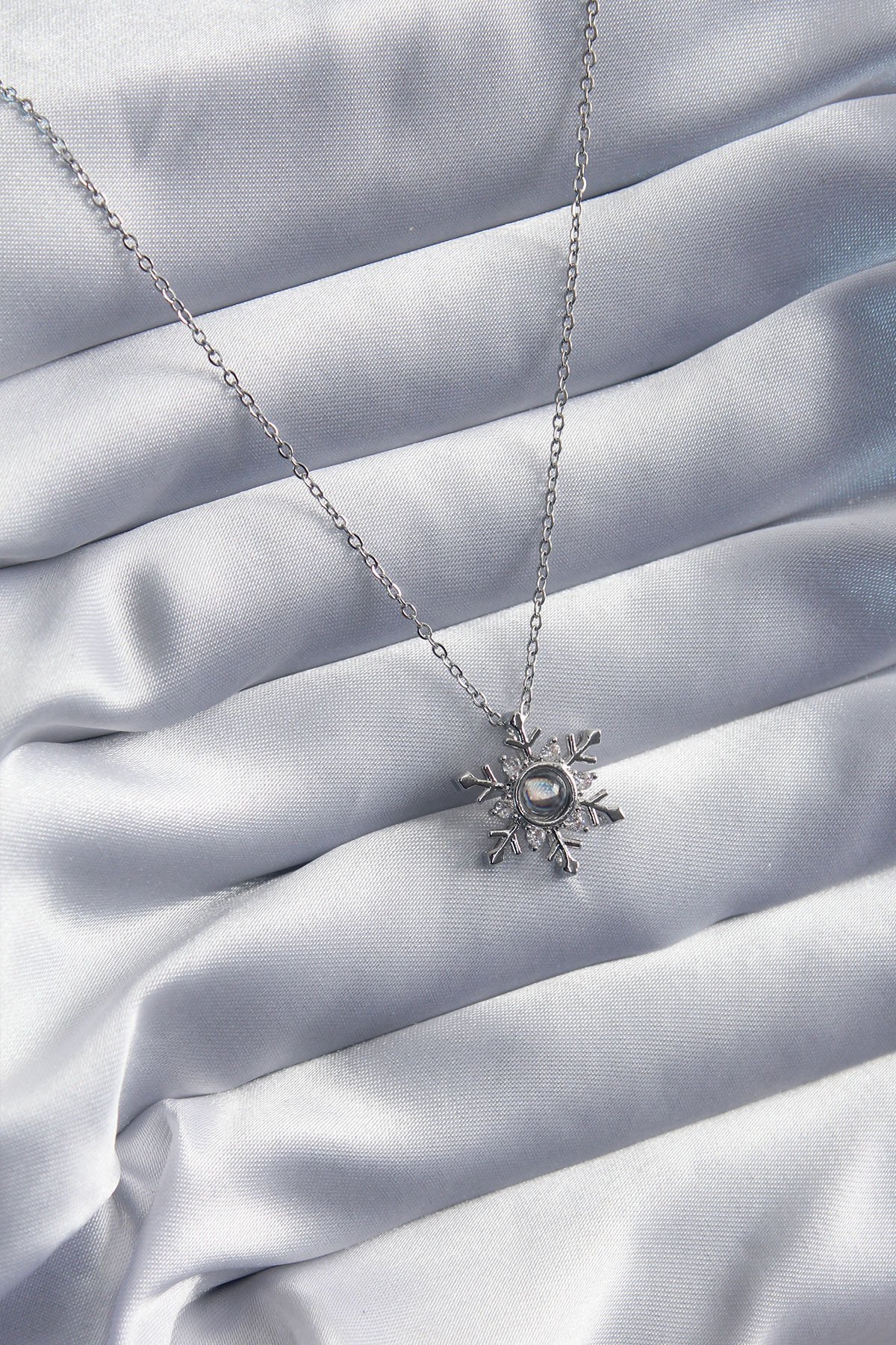 316L Çelik Gold Renk Zirkon Taşlı Kar Tanesi Projeksiyon Model Kadın Kolye