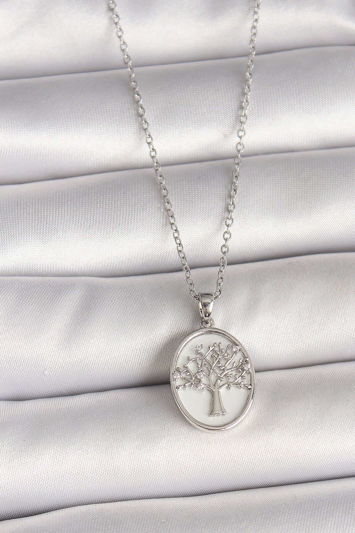 316L Çelik Gümüş Renk Zincir Zirkon Taş İşlemeli Beyaz Mineli Ağaç İşlemeli Portre Model Kadın Kolye