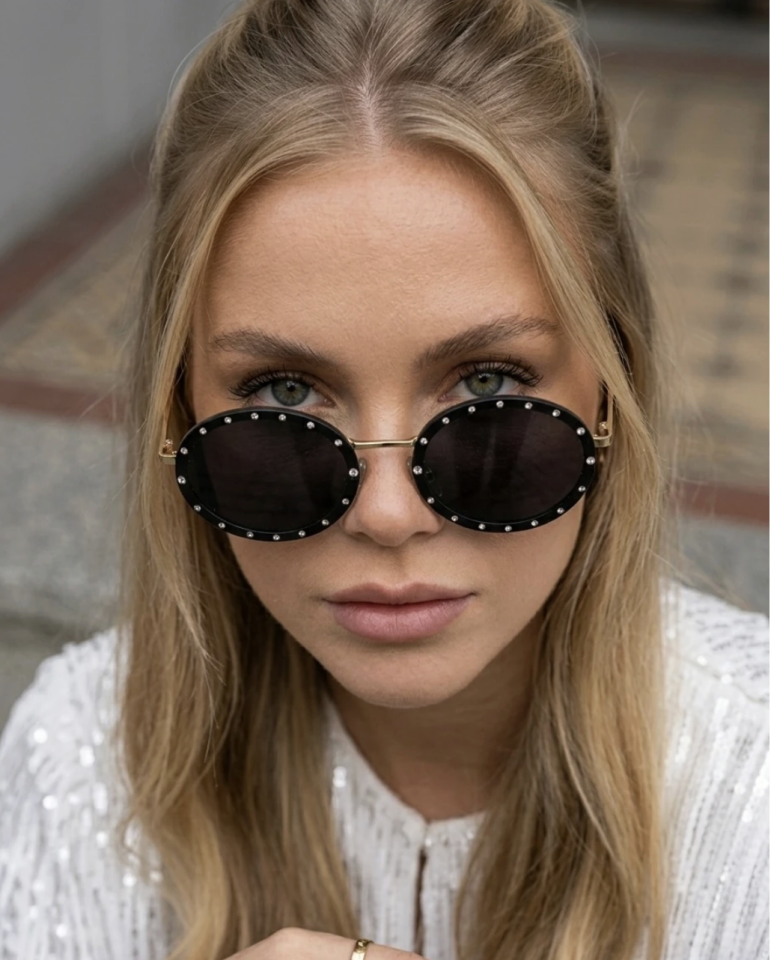 Taşlı Oval Jeweled Siyah Gümüş Taş Aksesuarlı Filtreli Siyah Güneş Gözlüğü
