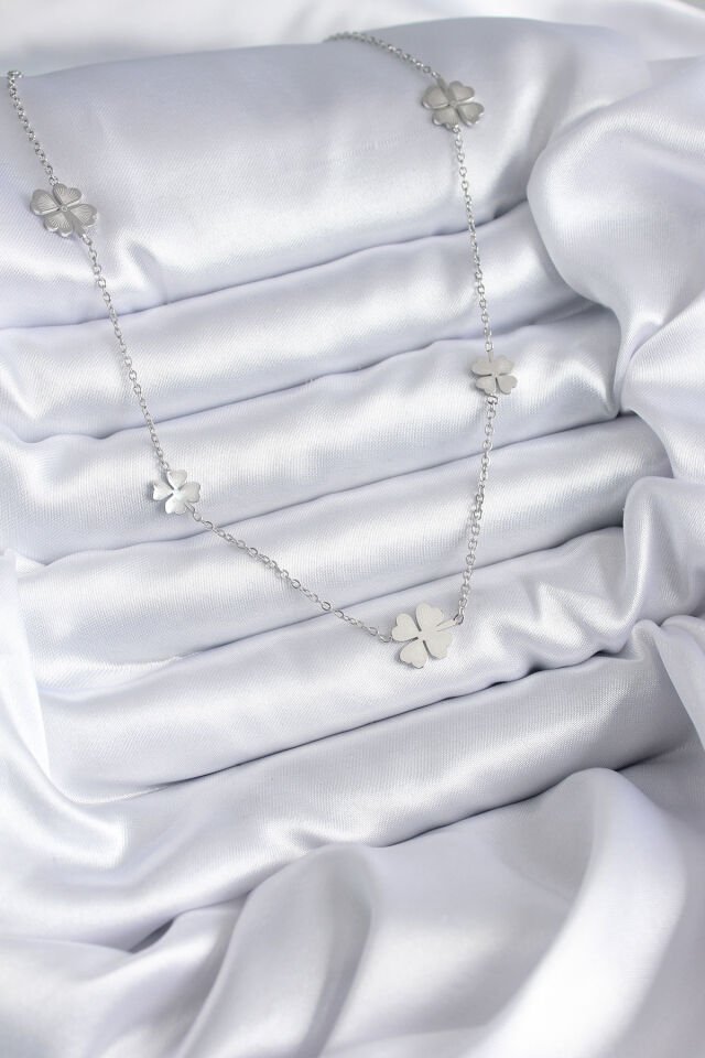 316L Çelik Zincir Gümüş Renk Yonca Model Kadın Kolye