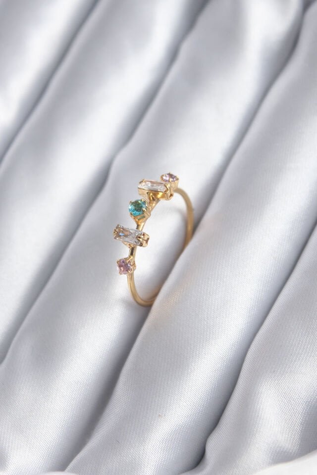 Gold Renk Zirkon Taşlı Renkli Zirkon Taşlı Kadın Yüzük