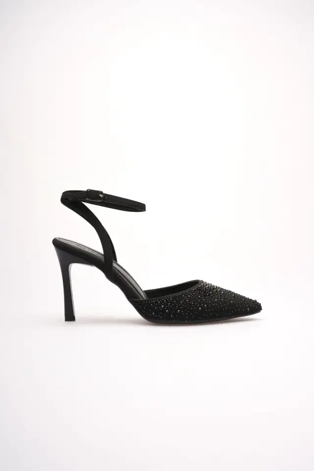 Kadın Siyah Taşlı Topuklu Ayakkabı TR08MS22A