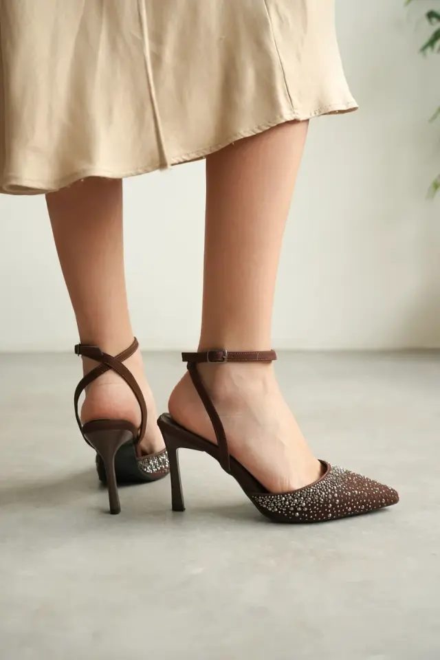 Kadın Acı Kahve Taşlı Topuklu Ayakkabı TR08MS22C