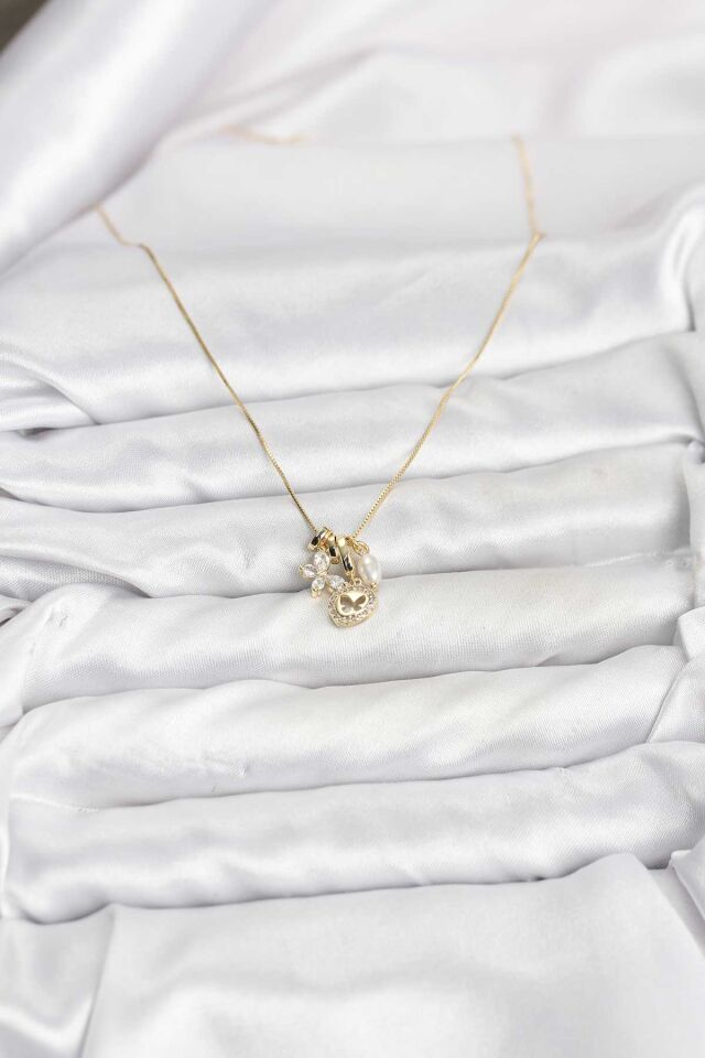 Gold Renk Pirinç Minimal Kelebek Charmlı Kadın Kolye