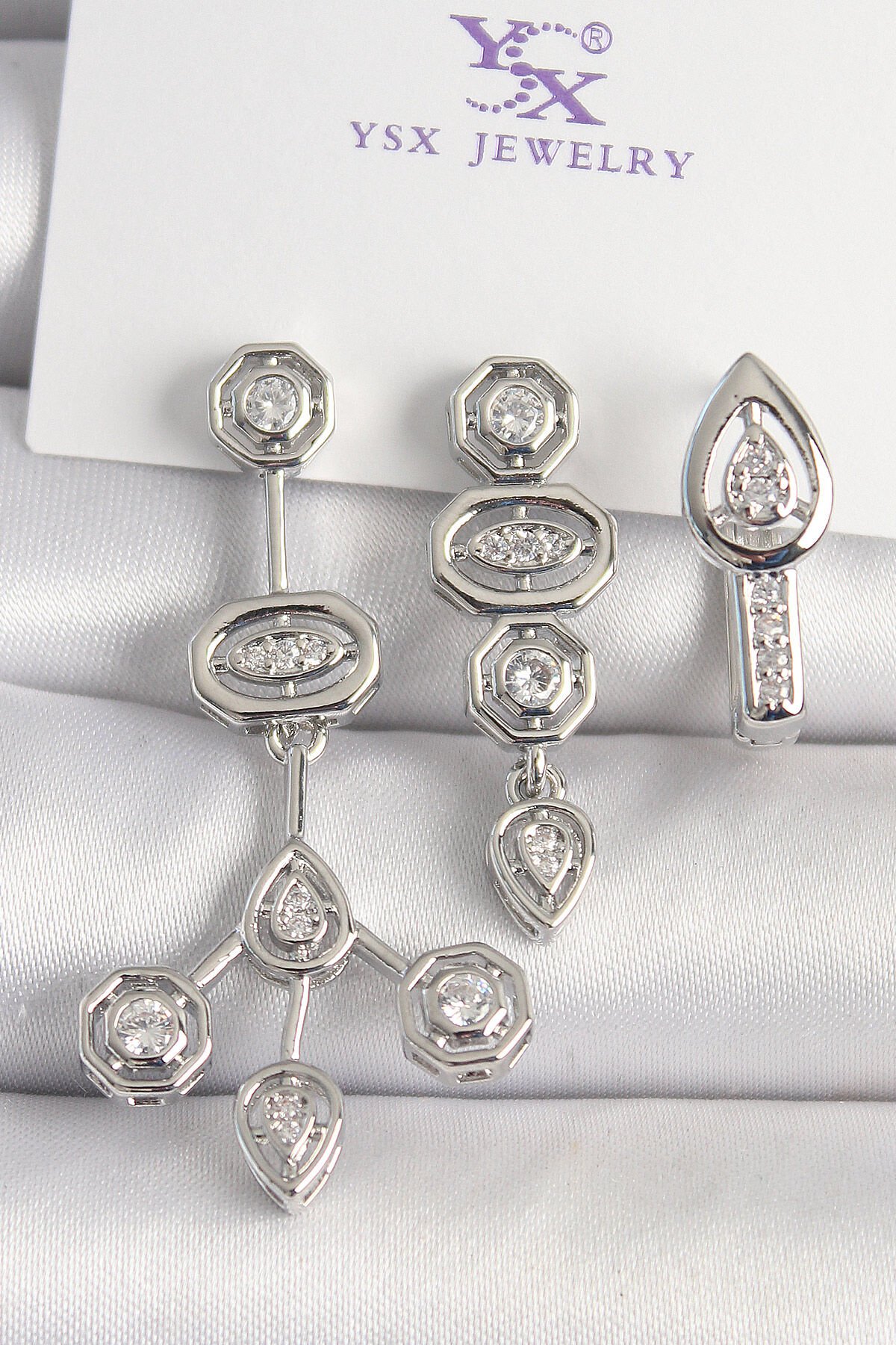 Pirinç Gümüş Renk Zirkon Taşlı Geometrik Model 3'Lü Kadın Kombin Küpe