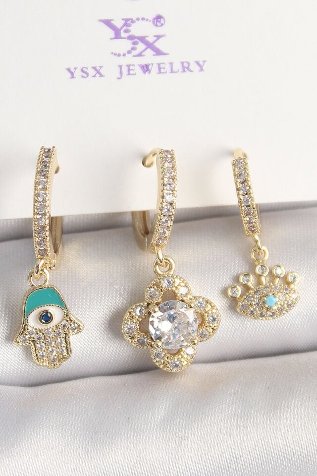 Pirinç Gold Renk Zirkon Taşlı Fatma Ana El Yonca Figür Göz Detay 3'Lü Kadın Kombin Küpe