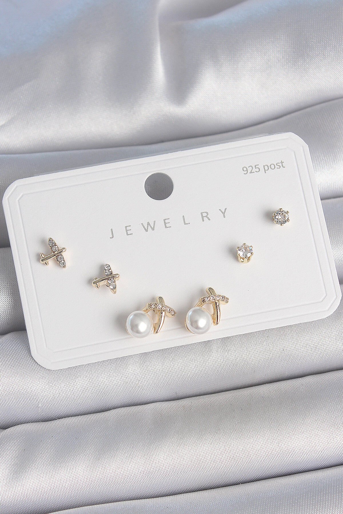 Pirinç Gold Renk Zirkon Taşlı Kelebek Model İnci Detay 925 Ayar Gümüş Çivi Kadın Küpe Seti