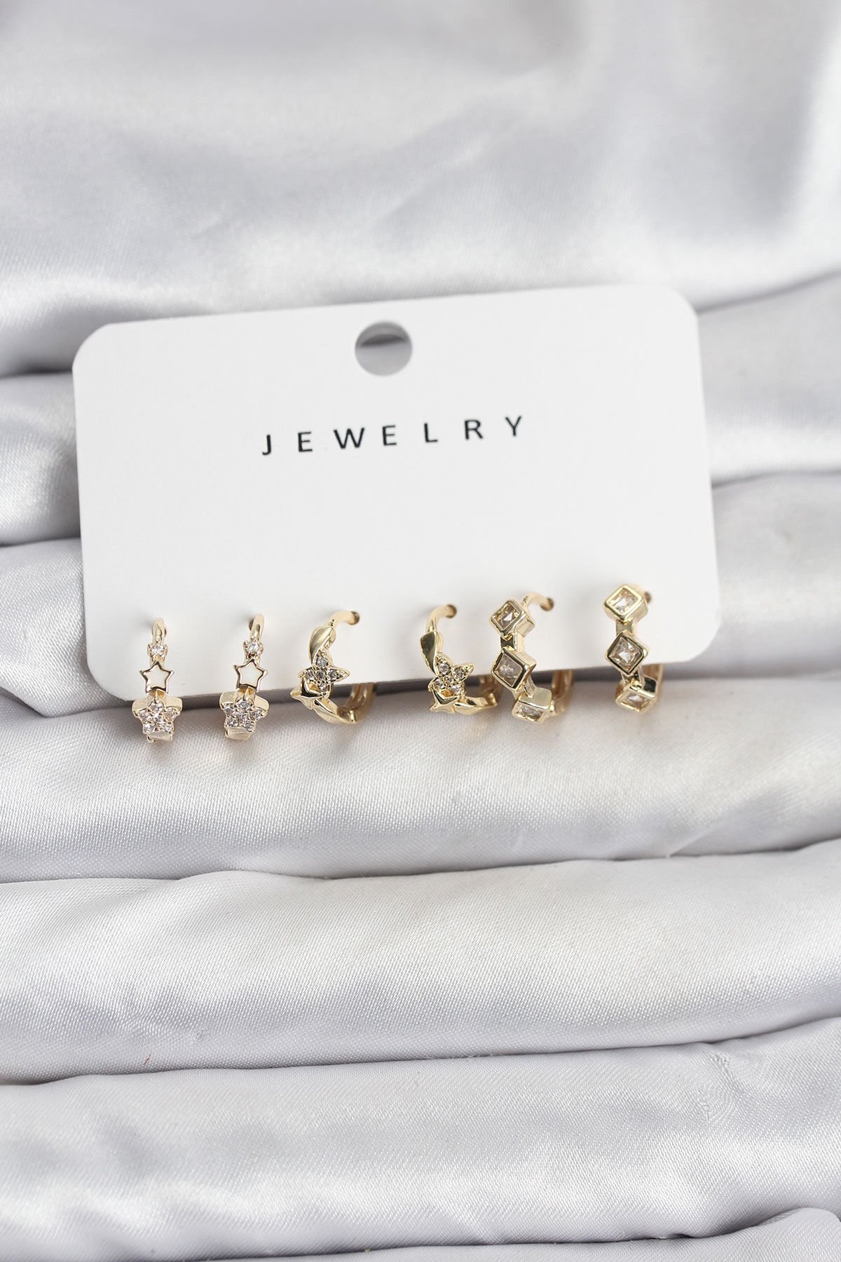 Gold Renk Pirinç Yıldız Modelli Kadın Küpe Seti