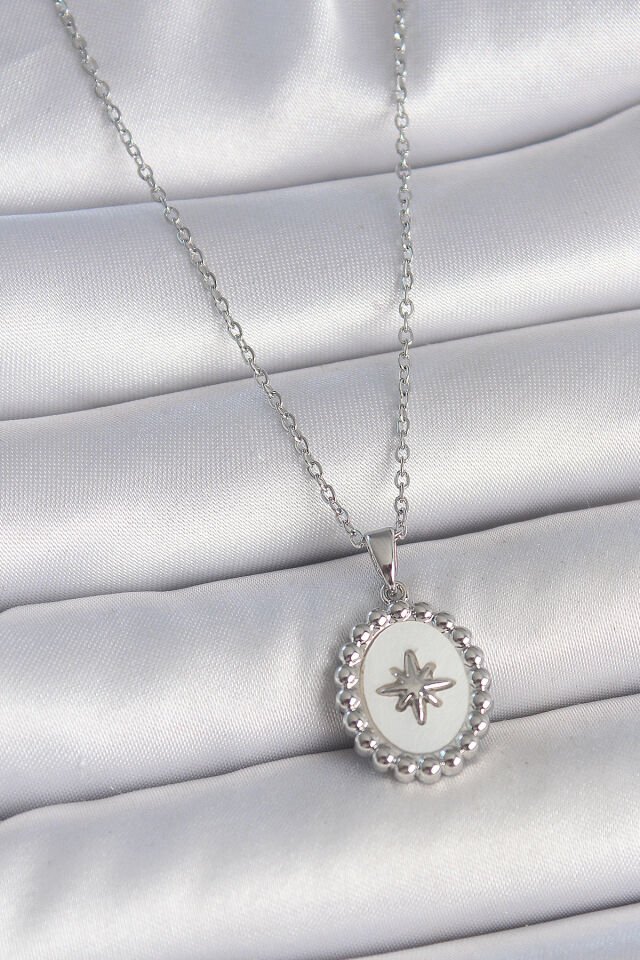 316L Çelik Gümüş Renk Zincir Beyaz Mineli Kutup Yıldız İşlemeli Madalyon Model Kadın Kolye