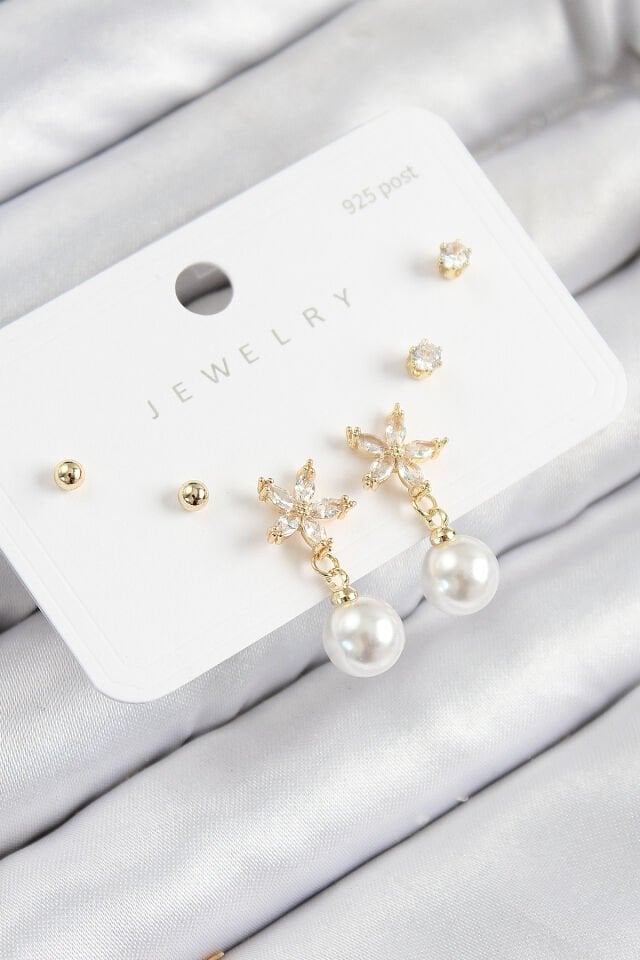 Pirinç Zirkon Taşlı İnci Sallantılı Çiçek Model Gümüş Renk 925 Ayar Gümüş Çivi Kadın Küpe Set