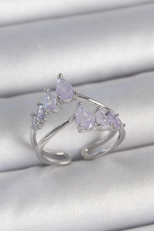 Pirinç Gümüş Renk Mor Damla Zirkon Taşlı Taç Model Kadın Yüzük