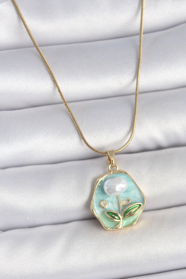 316L Çelik Gold Renk Zincir Mavi Çiçek İşlemeli İnci İşlemeli Portre Model Kadın Kolye