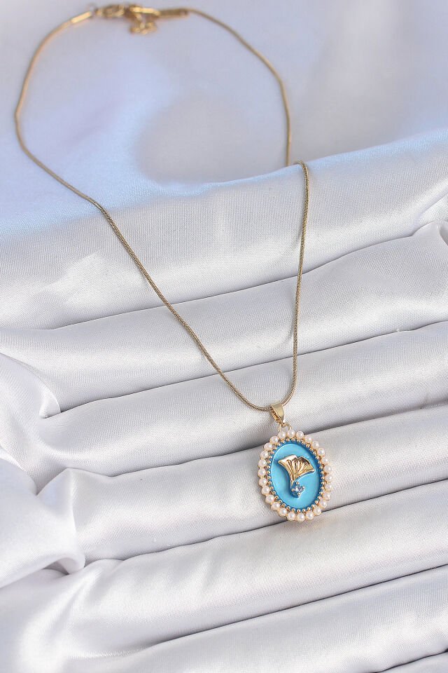 316L Çelik Gold Renk Zincir Mavi Mineli İncili Zirkon Taşlı Çiçek İşlemeli Portre Model Kadın Kolye