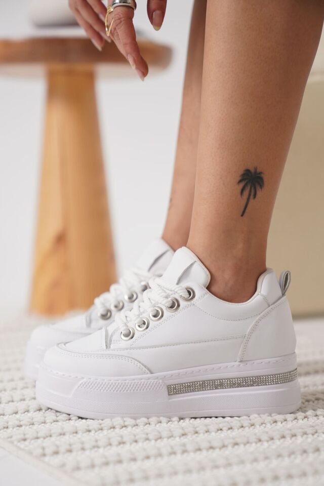 Beyaz Kadın Gizli Topuklu Sneaker TR04MS01B