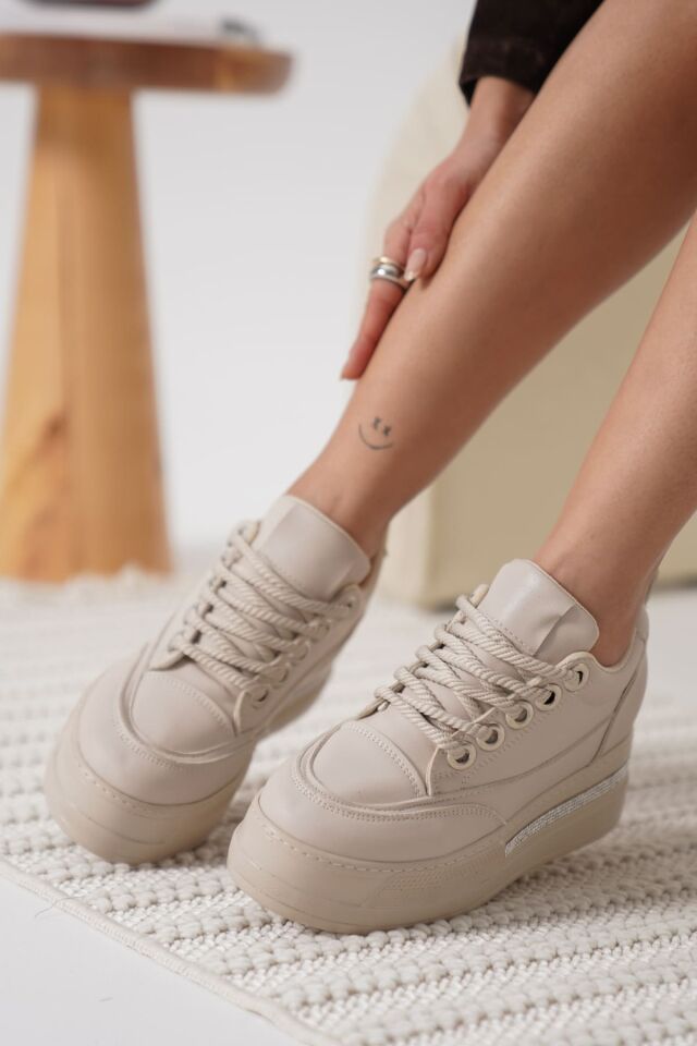 Kadın Bej Gizli Topuklu Sneaker TR04MS01C