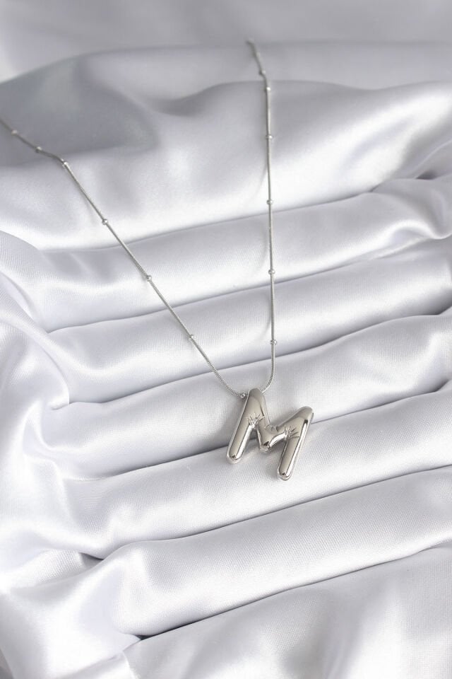 316L Çelik Gümüş Renk Bubble ''M'' Harf Model Kadın Kolye