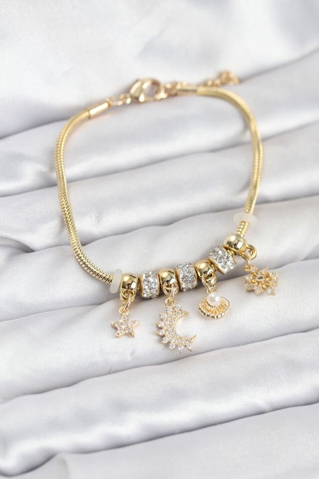 Pirinç Gold Renk Ay Charm Model Charmlı Kadın Bileklik