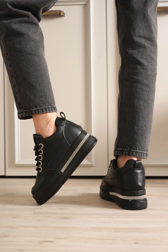 Kadın Siyah Tabanlı Siyah Gizli Topuklu Sneaker TR04MS01D