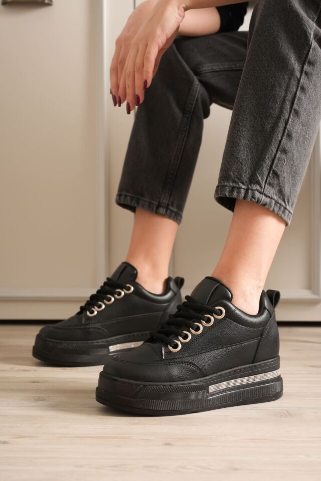 Kadın Siyah Tabanlı Siyah Gizli Topuklu Sneaker TR04MS01D