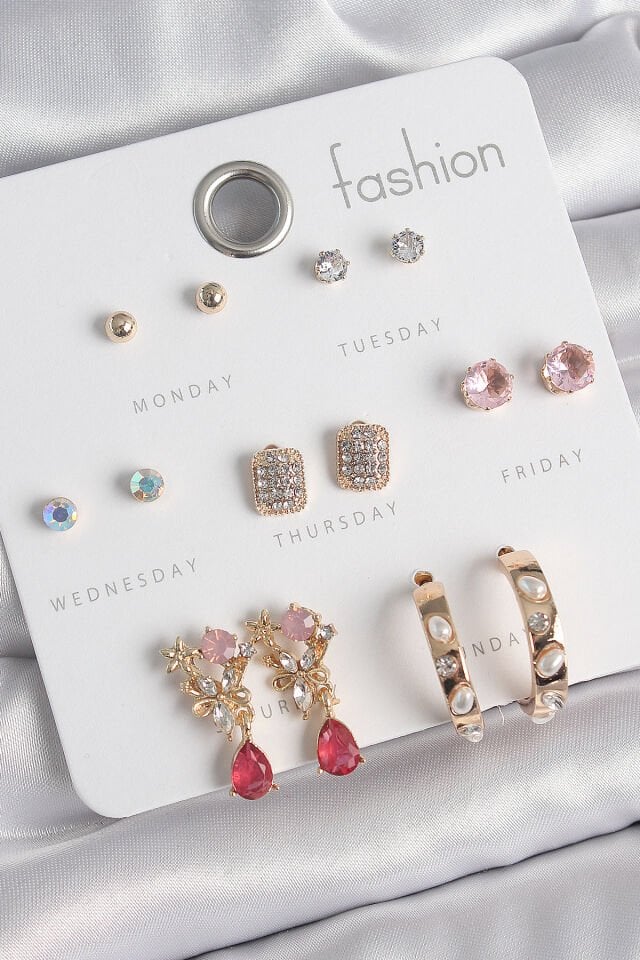 Pirinç Gold Renk Zirkon Taşlı Çiçek Figür İncili Halka Figür 7 Çift Kadın Küpe Seti