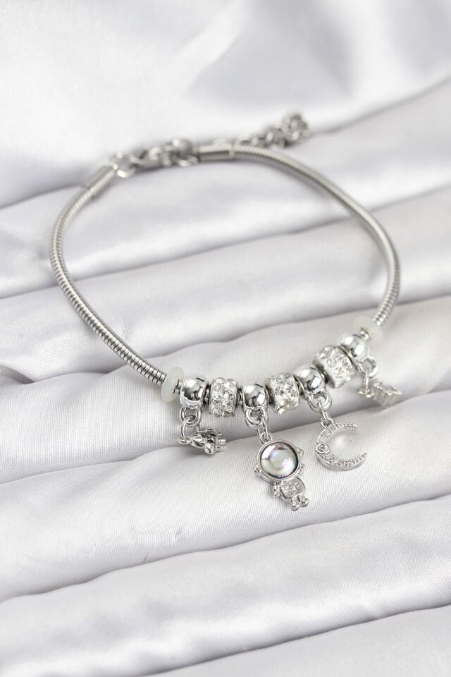 Pirinç Gümüş Renk Uzay Tema Charmlı Kadın Bileklik