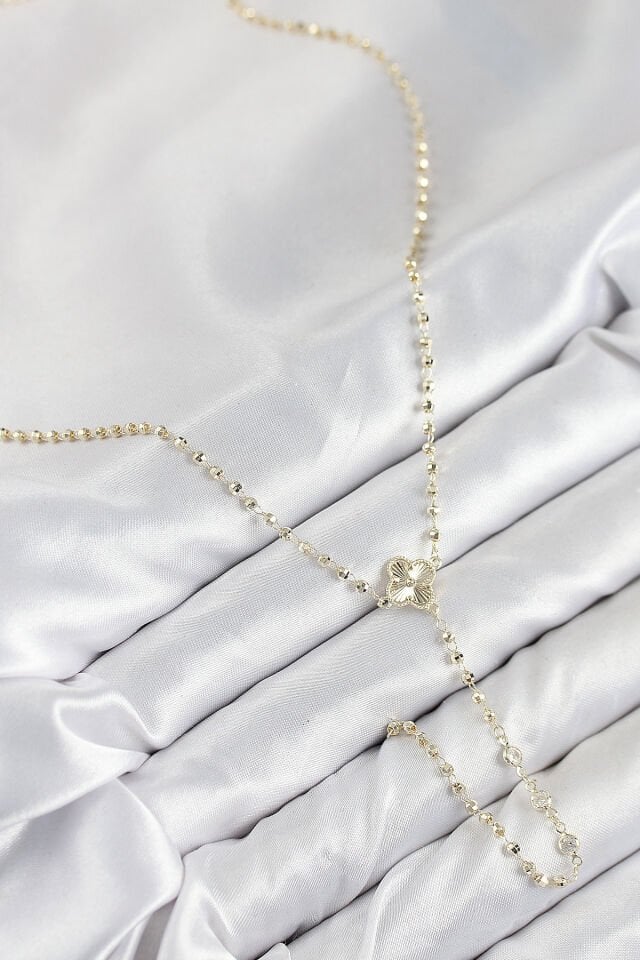 Pirinç Zirkon Taşlı Yonca Model Gold Renk Kadın Y Kolye