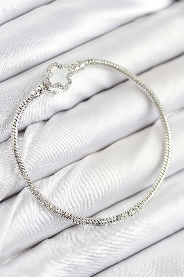 Pirinç Charm Zirkon Taşlı Yonca Model Gümüş Renk Kadın Bileklik