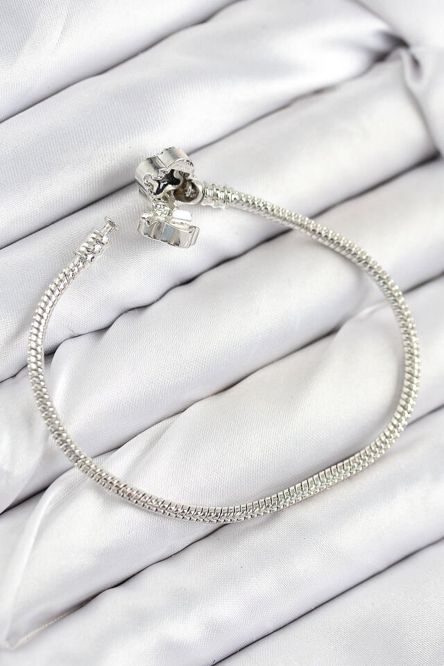 Pirinç Charm Zirkon Taşlı Yonca Model Gümüş Renk Kadın Bileklik