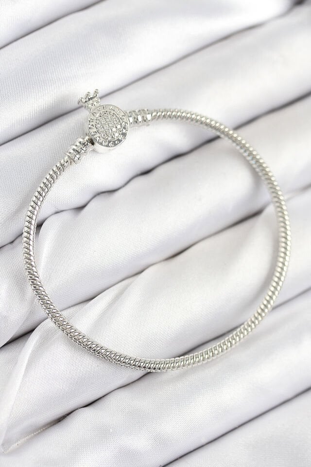 Pirinç Charm Zirkon Taşlı Taç Model Gümüş Renk Kadın Bileklik