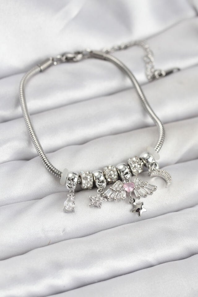 Pirinç Gümüş Renk Kanatlı Charmlı Kadın Bileklik