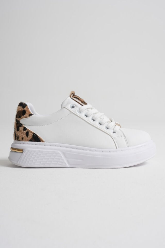 Leopar Detaylı Beyaz Kadın Spor Ayakkabı TR01MS03C