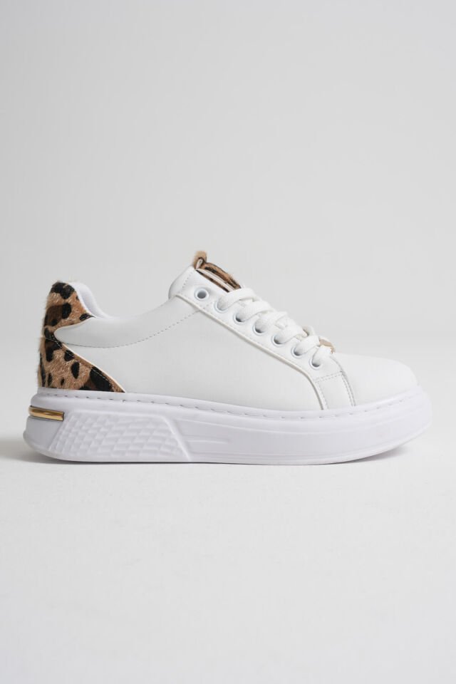 Leopar Detaylı Beyaz Kadın Spor Ayakkabı TR01MS03C