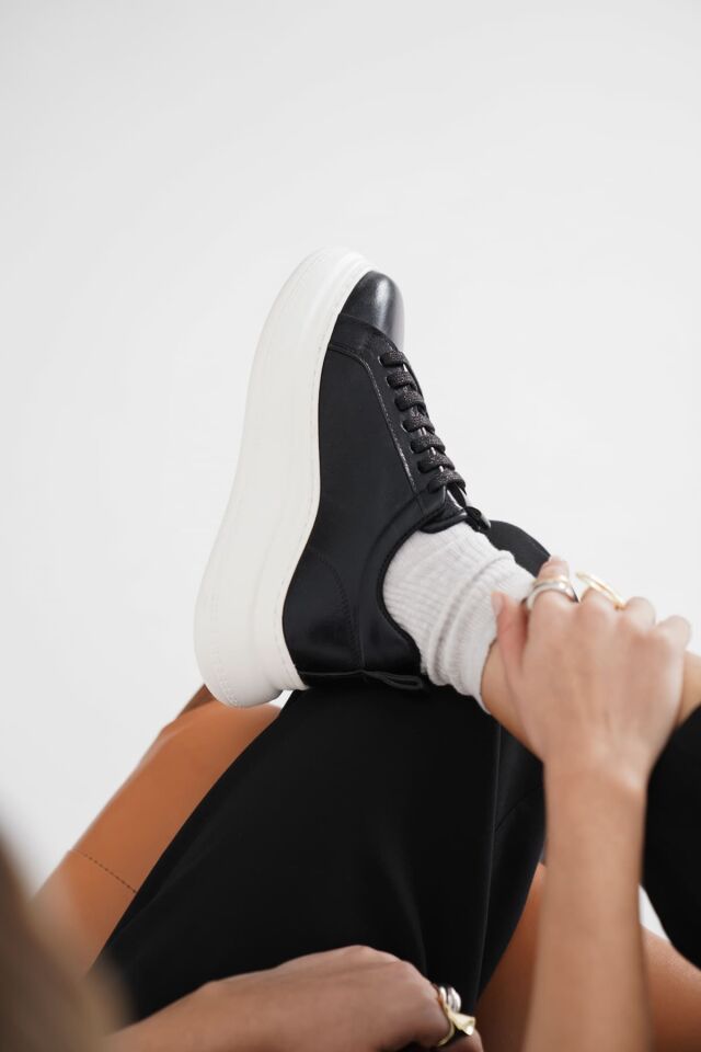 Kadın Siyah Sneaker TR01MS05A
